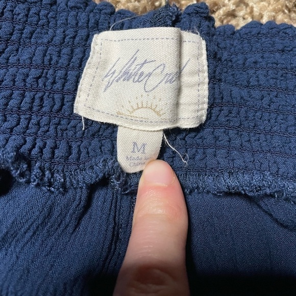 White Crow medium navy blue high rise shorts with pockets. - Picture 4 of 10